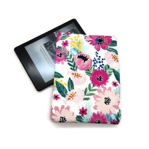 Kindle Paperwhite Sleeve, Kindle Case, kindle Pouch, Kindle Protector, Ereader Sleeve, Mass Market Book, Book Sleeve, Bookish -Berry Floral-