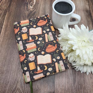 Verstellbare Buchhülle, Buchhülle, Buchtasche, Gepolsterte Stoff Buchhülle, Buchliebhaber, Bücherwurm, Bücherwurm -Sweet Bookish Dreams Brown-