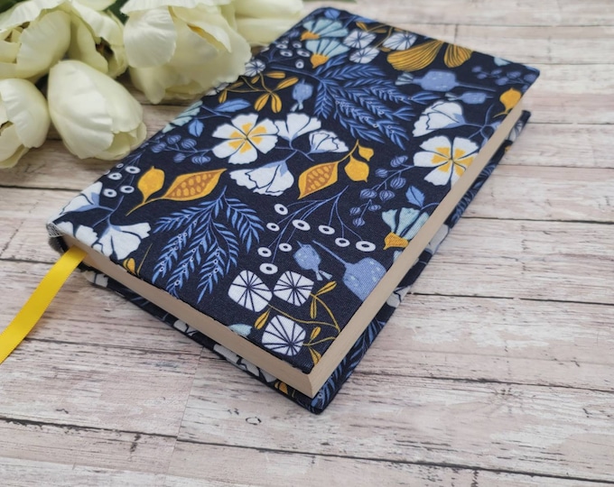 STRETCHABLE Book Covers, Book Protector, Book Sleeve, Fabric Book Cover