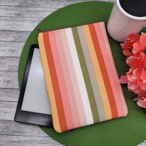 Kindle Paperwhite Sleeve, Oasis Case, Zippered kindle Pouch, Kindle Protector, Ereader Sleeve, Book Sleeve, Bookish -Muted Multi Striped-