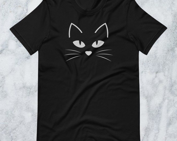 Minimalist Cat Face Halloween Shirt – Cute Black Cat Graphic Tee for Cat Lovers and Spooky Season Style