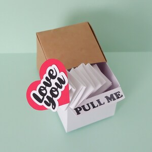 Niespodzianka pop-out LOVE YOU box SVG, szablon pudełka niespodzianki, prezent walentynkowy, pudełko z niespodzianką, Cricut, sylwetka, plik do cięcia