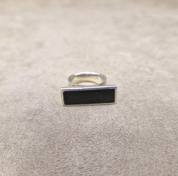 Sterling Onyx Ring Rectangular Silver Modernist M… - image 4