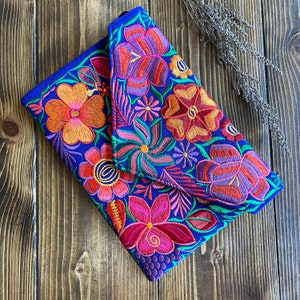 Cartera bordada