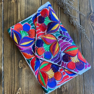 Cartera bordada