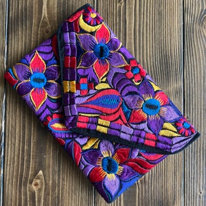 Cartera bordada