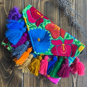 Cartera bordada