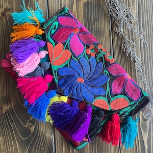 Cartera bordada