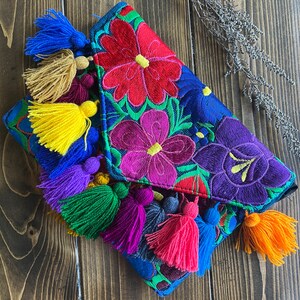 Cartera bordada