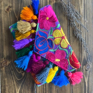 Cartera bordada