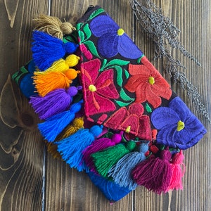 Cartera bordada