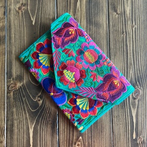 Cartera bordada