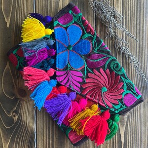 Cartera bordada