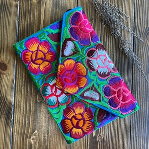 Cartera bordada