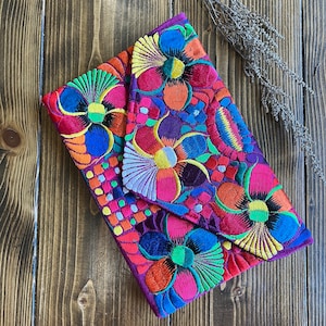 Cartera bordada