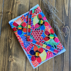 Cartera bordada