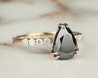 Anillo de compromiso solitario en forma de pera de 1,50 ct. Anillo de moissanita negra talla pera. Anillo solitario con detalles. Anillo de oro amarillo macizo de 14 quilates. Anillo de ónix negro.
