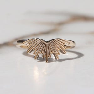 14k Solid Gold Sunburst Ring, Gold Sunbeam Ring, Sunshine Ring, Rising Sun Ring, Minimalist Women Ring, Celestial Ring, Dainty sun set ring
