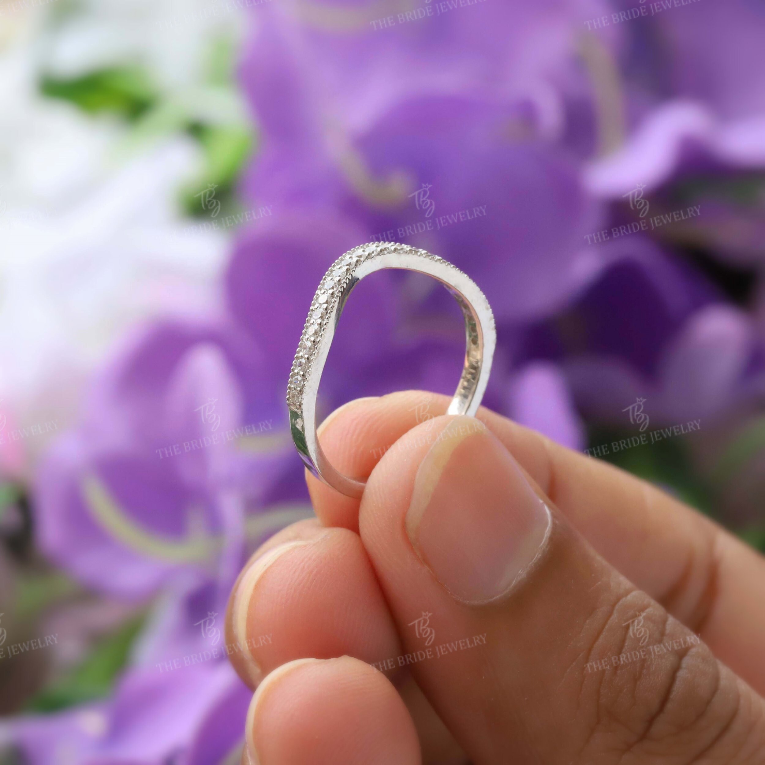 ✩ Buy Curved Wedding Band Contour Band Moissanite Contour