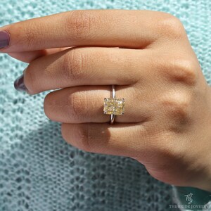 Yellow Radiant Ring,
Fancy Radiant Cut