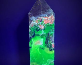 Volcano Agate With Mangano Calcite Tower: 7 Inches Beautiful Green And Orange UV Reaction