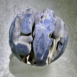 ドゥルージーブルーレースアゲートスフィア：69 mmのゴージャスな