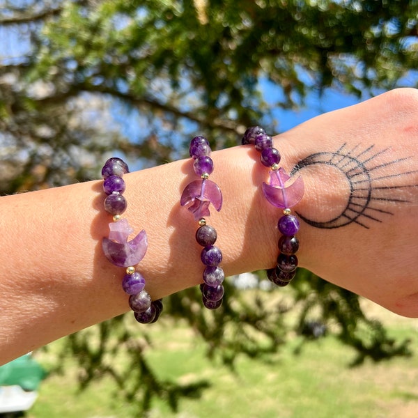 Amethyst moon and star beaded bracelet, crown chakra, celestial stretch bracelet, purple crystal gemstone master healer protection peace