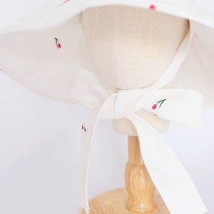 White Wide Brim Sun Hat White Tulip Wide Brim Sun Hat Summer hat Holiday Hat Vintage Sun Hat Kids Sun Hat image 9