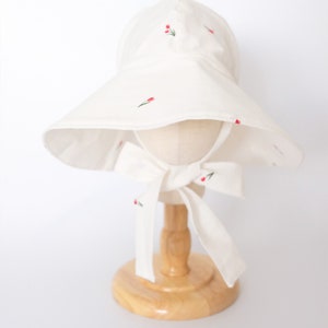White Wide Brim Sun Hat White Tulip Wide Brim Sun Hat Summer hat Holiday Hat Vintage Sun Hat Kids Sun Hat image 6