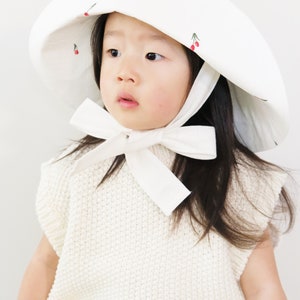 White Wide Brim Sun Hat White Tulip Wide Brim Sun Hat Summer hat Holiday Hat Vintage Sun Hat Kids Sun Hat image 4