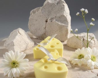 Käsekerze - Cheesecandle / Weihnachtsgeschenk Geschenk idee Kerze bubble cheese interior