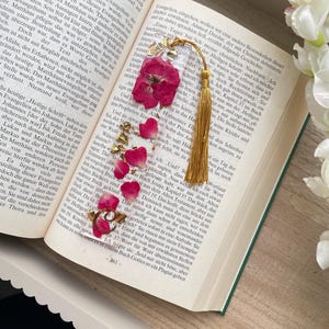 Bookmark personalized  Resin Art - Red Roses gift