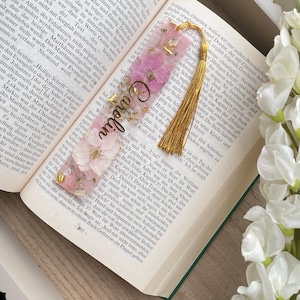 Personalized Flower Bookmark, Bestseller Resin, Custom Bookmarks with Name, Flower Bookmarks for Women