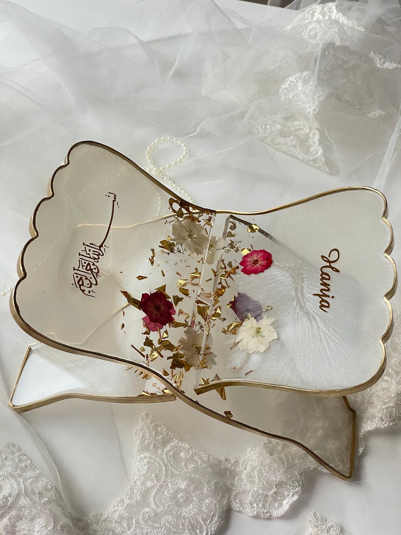 Quran Halter personalisiert mit echten gepressten Blumen