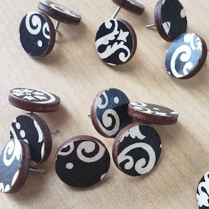 Fleur-de-lis Thumbtacks: Decorative Push Pins, Office & Dorm Decor