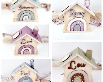 Spardose personalisiert Regenbogen Name | Holzspardose Haus mit Schloss Schlüssel | Geschenk Geburt Taufe Baby Geldgeschenk