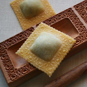 Ravioli board, Fresh Pasta board, Filled cookie wooden  Board,  tulips  pattern (bigger filling)