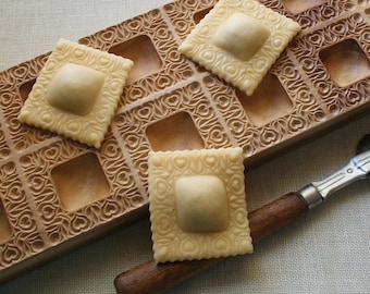 Ravioli board, Fresh Pasta board, Filled cookie wooden  Board, tulips pattern-12 hole