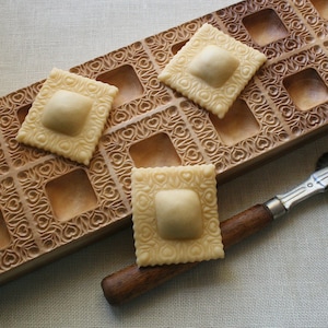 Ravioli board, Fresh Pasta board, Filled cookie wooden  Board, tulips pattern-12 hole