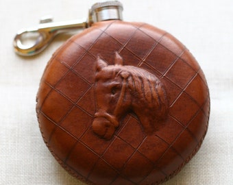 Flask 5 oz, covered in veg tan genuine leather, cowhide leather, with embossed pattern, with carabiner, Unique gift for men