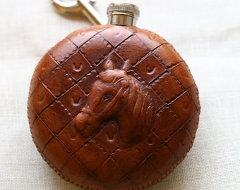 Flask 5 oz, covered in veg tan genuine leather, cowhide leather, with embossed pattern, with carabiner, Unique gift for men