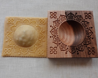 Ravioli board, Fresh Pasta board, Filled cookie wooden  Board, ravioli maker 10 x 10 cm,  celtic flower pattern