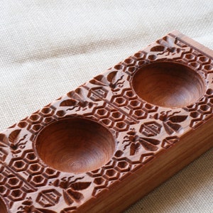 Ravioli board, Fresh Pasta board, Filled cookie wooden Board, honeycomb with bees pattern image 3