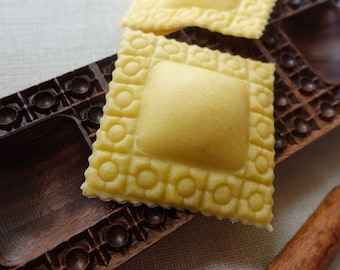 Ravioli board, Fresh Pasta Board, Filled cookie wooden Board pearls  pattern