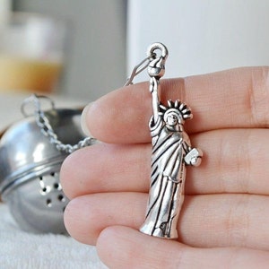 The Statue of Liberty tea infuser Mother&#39;s day gift