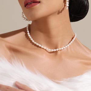 NATURAL PEARL Clavicle Pearl Necklace, 18K Gold Plated Freshwater Pearl