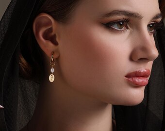 Pendants d'oreilles Flora | Perle d'eau douce | Acier inoxydable plaqué or 18 carats