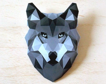 WOLF crystal resin BROOCH, Wolf Pin, Oiginal Polygon Designed Brooch of Wolf