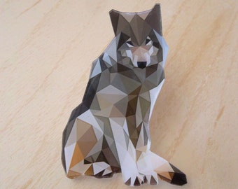 WOLF crystal resin BROOCH, Wolf Pin, Oiginal polygon Designed Brooch of Wolf