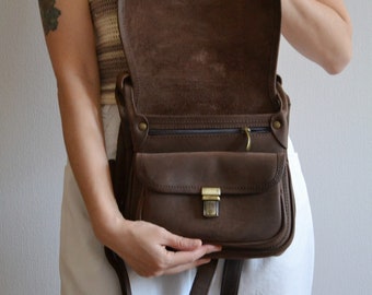 Vintage unisex leather brown shoulder bag